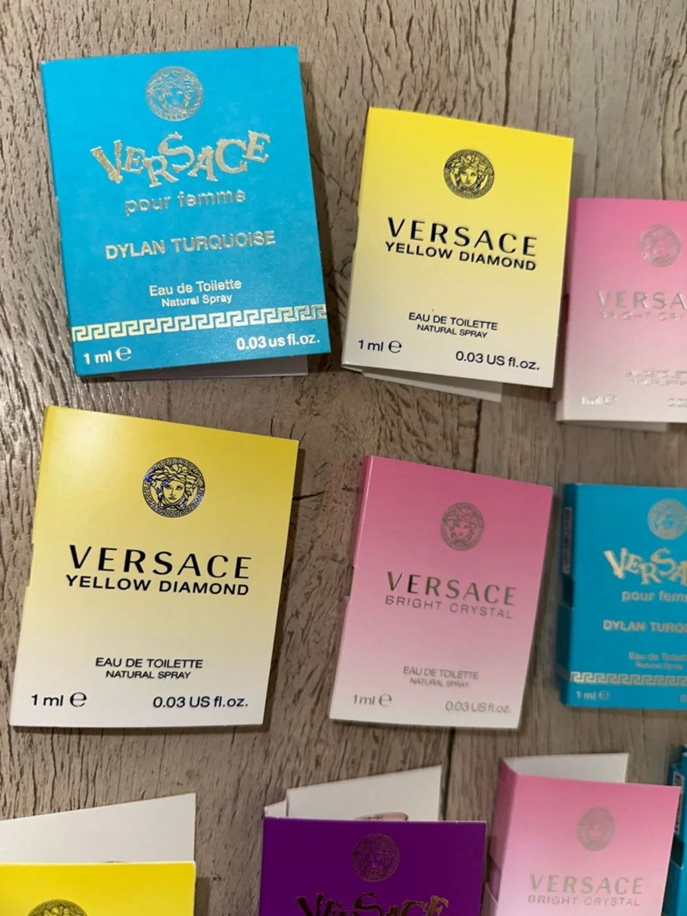 Versace Fragrance Discovery Collection - 15 Piece Luxury Set